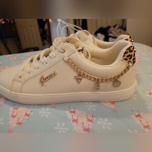 Guess Jeans Beige Cheetah Print Sneakers With Bling Chains NWOB Womens Size 10